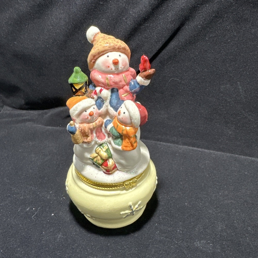 Porcelain Snowmen Hinged Trinket Box Cute Snowmen Christmas Vintage jewelry